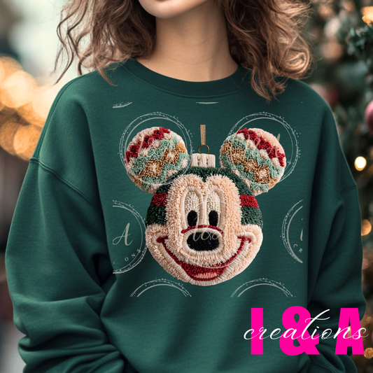 #243C faux chrochet Christmas mouse boy